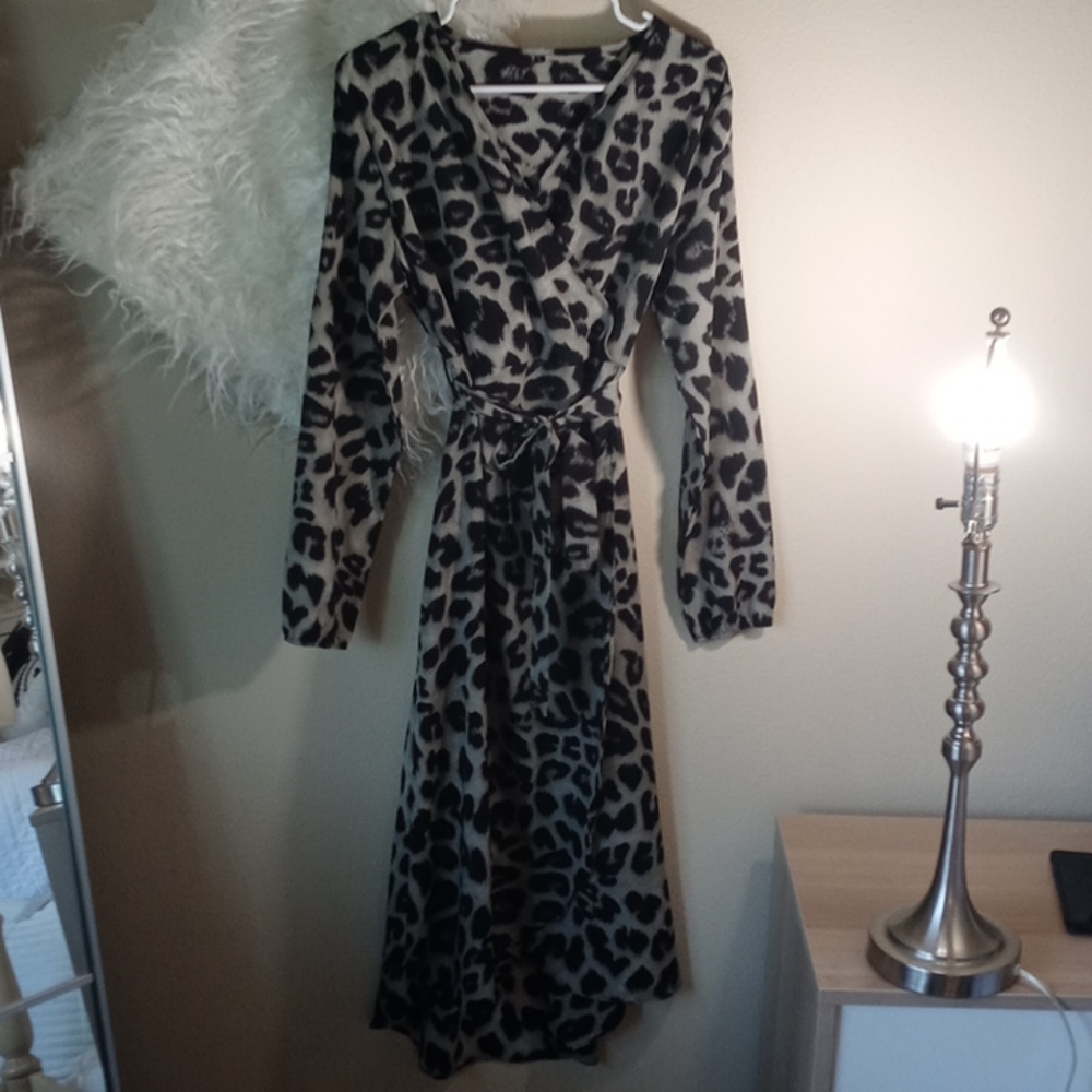 Beautiful leopard dress. New condition